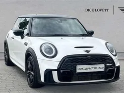 White Used 2024 Mini Cooper S Hatch Hatchback | £25,220 (Fair price)