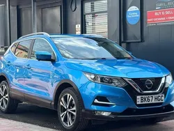 Blue Used 2017 Nissan Qashqai N-Connecta SUV | £9,840 (Fair price)