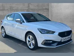 Metallic glacial white Used 2025 Seat Leon FR Hatchback | £25,490 (Expensive)