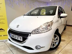 White Used 2013 Peugeot 208 Active Hatchback | £4,185 (Fair price)