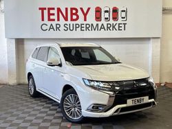 White Used 2019 Mitsubishi Outlander P-HEV SUV | £10,995 (Fair price)