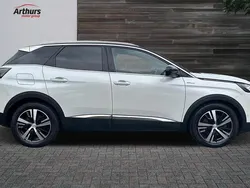 White Used 2021 Peugeot 3008 Premium SUV | £19,187 (Fair price)