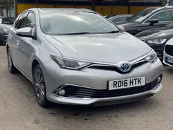 Silver Used 2016 Toyota Auris Hybrid Hatchback | £8,999 (Fair price)