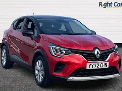 Red / black Used 2022 Renault Captur Iconic SUV | £13,499 (Fair price)