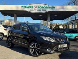 Black Used 2016 Nissan Qashqai Tekna SUV | £9,500 (Fair price)