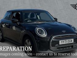 Black Used 2021 Mini Cooper Classic Hatchback | £15,444 (Fair price)