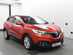 Red Used 2016 Renault Kadjar Dynamique SUV | £6,490 (Fair price)