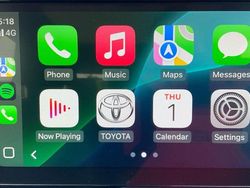 Silver Used 2022 Toyota Yaris Hybrid SUV | £22,180 (Fair price)