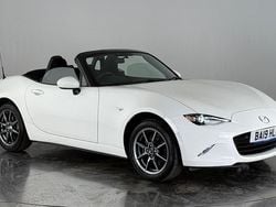 White Used 2019 Mazda MX5 Cabriolet | £12,150 (Super price)