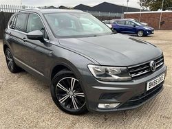 Grey Used 2016 VW Tiguan SE SUV | £11,201 (Fair price)
