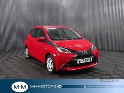 Red Used 2015 Toyota Aygo X-play Hatchback | £5,495 (Fair price)