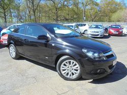 Black Used 2011 Vauxhall Astra SRi Hatchback | £2,995 (Fair price)