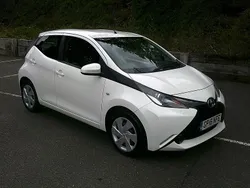 White Used 2016 Toyota Aygo X-play Hatchback | £6,495 (Fair price)