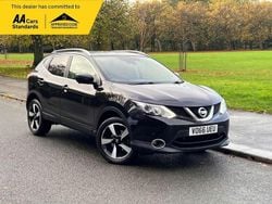 Black Used 2016 Nissan Qashqai N-Connecta SUV | £10,495 (Good price)