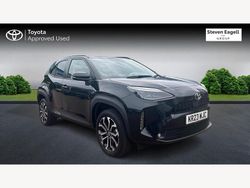 Black Used 2023 Toyota Yaris Hybrid Design Hatchback | £20,560 (Expensive)