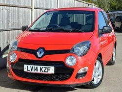 Red Used 2014 Renault Twingo Dynamique Hatchback | £2,949 (Super price)