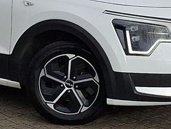 White Used 2022 Kia Niro SUV | £17,498 (Fair price)