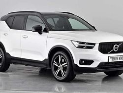 707 crystal white Used 2019 Volvo XC40 R-Design SUV | £21,450 (Fair price)
