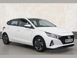 White Used 2022 Hyundai i20 SE Hatchback | £12,991 (Fair price)