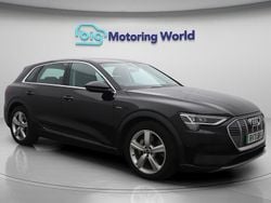 Black Used 2021 Audi e-tron Design SUV | £16,000 (Fair price)