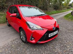 Red Used 2020 Toyota Yaris Hybrid Hatchback | £13,995 (Good price)