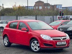 Red Used 2009 Vauxhall Astra Active Hatchback | £1,195 (Good price)