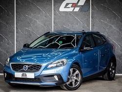 Blue Used 2016 Volvo V40 Estate | £5,495 (Fair price)