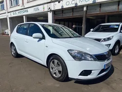 White Used 2010 Kia Ceed Hatchback | £4,695 (A bit pricey)