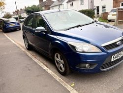Blue Used 2009 Ford Focus Zetec Hatchback | £2,750 (Fair price)