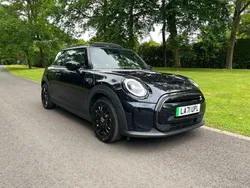 Black Used 2022 Mini Cooper Level 3 Hatchback | £15,250 (Fair price)