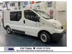 White Used 2013 Vauxhall Vivaro Van | £2,800 (Fair price)