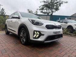 White Used 2019 Kia Niro SUV | £10,995 (Good price)