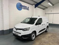 White Used 2023 Toyota Proace Active MPV | £11,490 (Fair price)
