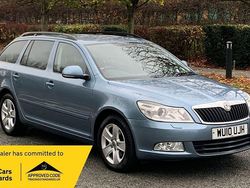 Grey Used 2010 Skoda Octavia Elegance Estate | £2,395 (Fair price)