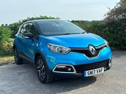 Blue/black Used 2017 Renault Captur Dynamique SUV | £8,495 (Fair price)