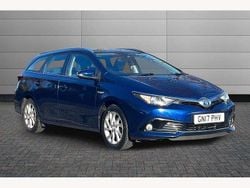 Blue Used 2017 Toyota Auris Hybrid Business Edition Estate | £10,650 (Fair price)