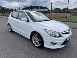 White Used 2011 Hyundai i30 Premium Hatchback | £4,100 (A bit pricey)