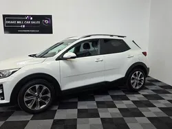 White Used 2019 Kia Stonic 3 SUV | £9,499 (Fair price)