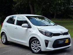 White Used 2017 Kia Picanto 2 Hatchback | £7,350 (Fair price)