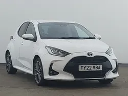 White Used 2022 Toyota Yaris Hybrid Hatchback | £17,998 (Fair price)