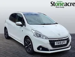 White Used 2019 Peugeot 208 S Hatchback | £8,995 (Fair price)