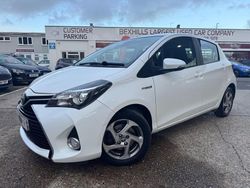 White Used 2015 Toyota Yaris Hybrid Hatchback | £9,499 (A bit pricey)