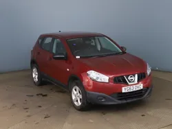 Red Used 2013 Nissan Qashqai Visia SUV | £2,790 (Fair price)