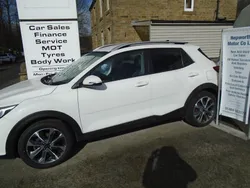White Used 2018 Kia Stonic 3 SUV | £11,495 (Fair price)