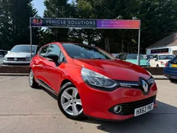 Red Used 2013 Renault Clio IV Dynamique Hatchback | £3,299 (Fair price)