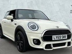 White Used 2020 Mini Cooper Hatch Hatchback | £15,101 (Fair price)
