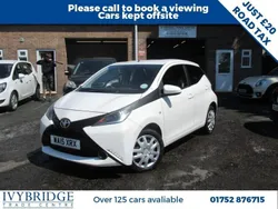 White Used 2015 Toyota Aygo X-play Hatchback | £4,450 (Fair price)