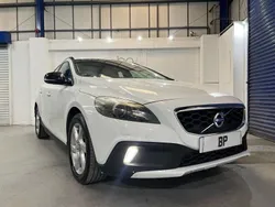 White Used 2015 Volvo V40 CC Estate | £4,595 (Fair price)