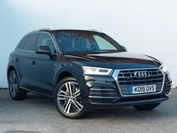 Black Used 2019 Audi Q5 S-Line SUV | £20,498 (Fair price)