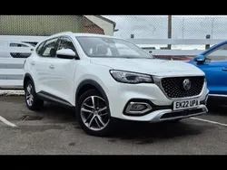 White Used 2022 MG HS Excite SUV | £14,299 (Fair price)